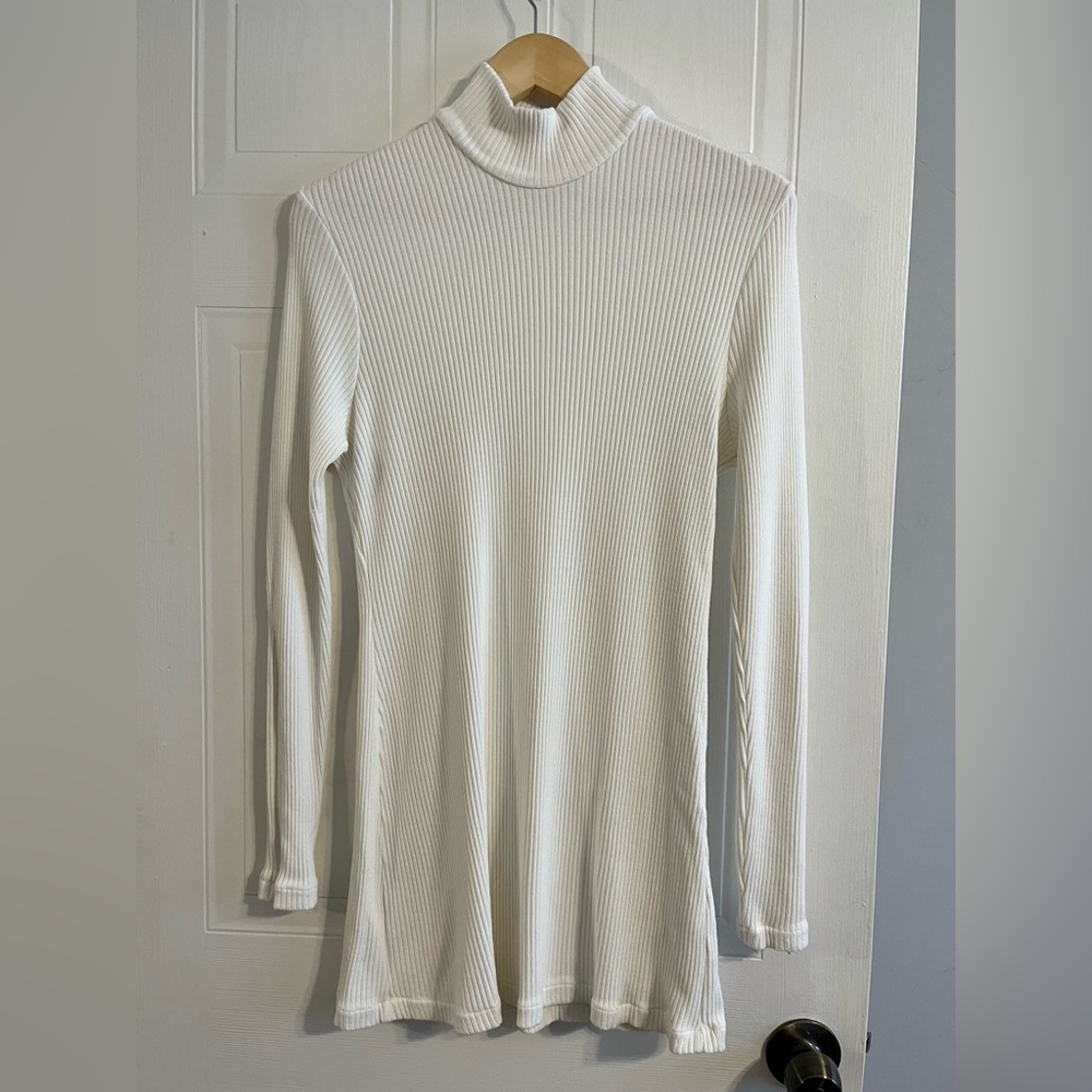 ZIPPER ACCENT ANNE FONTAINE SWEATER - SIZE 44 (LARGE)